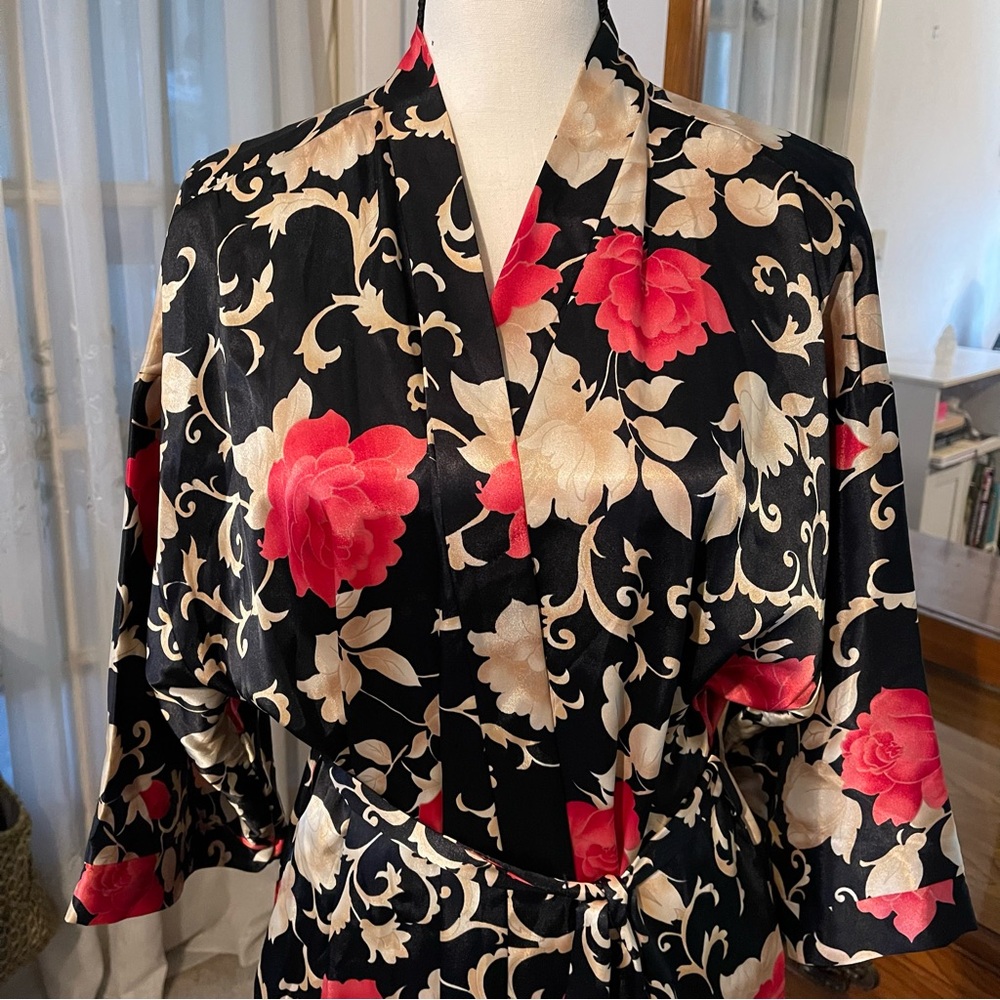Silky Robe black and gold with red flowers
